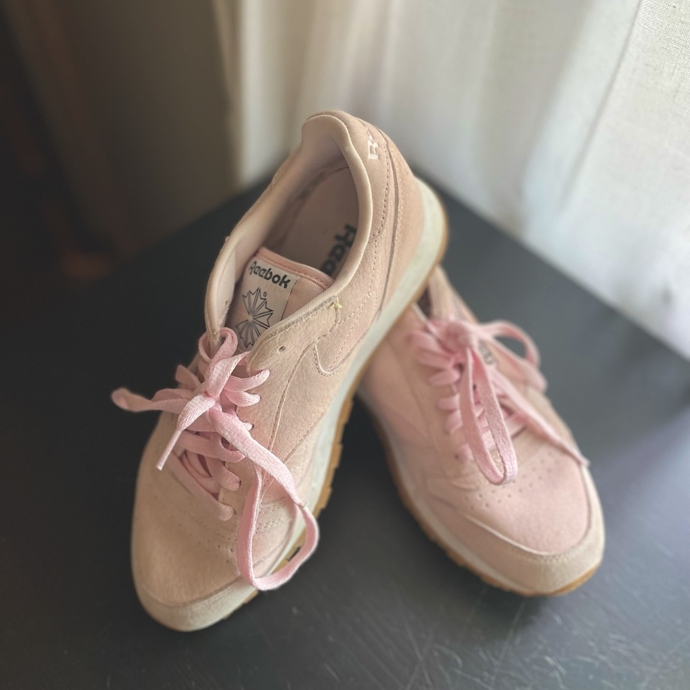Reebok tennis shoes